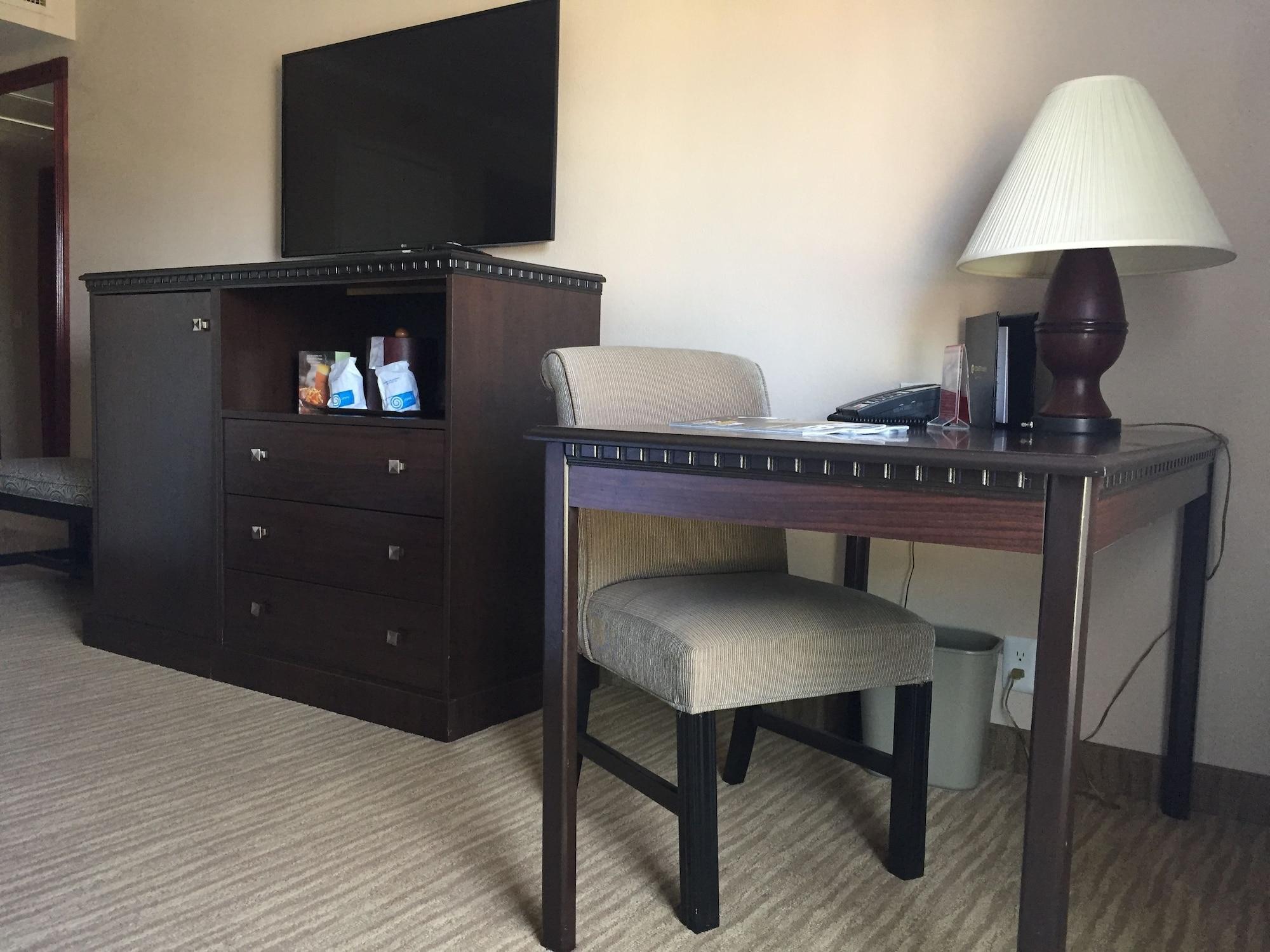 Coast Burbank Hotel Bagian luar foto