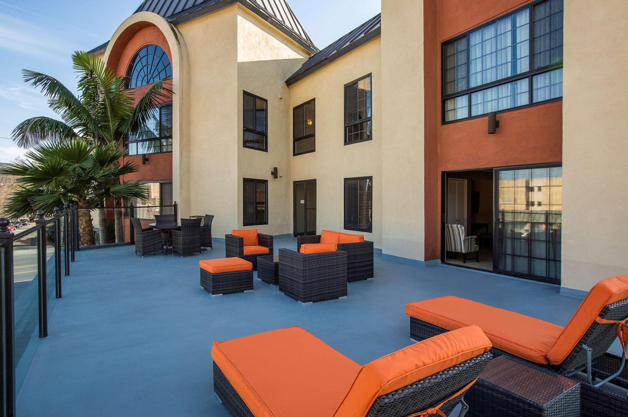 Coast Burbank Hotel Bagian luar foto